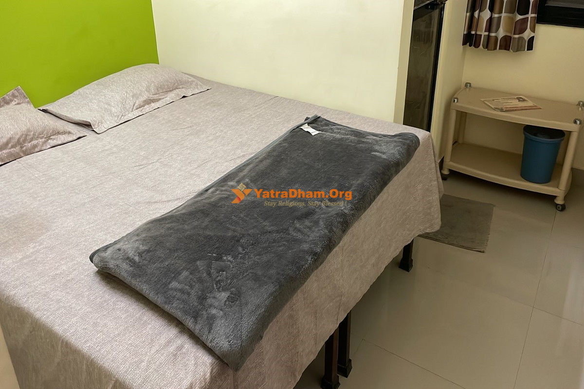 Vatvriksha Bhakta Niwas Private Trust Akkalkot 2 Bed Room