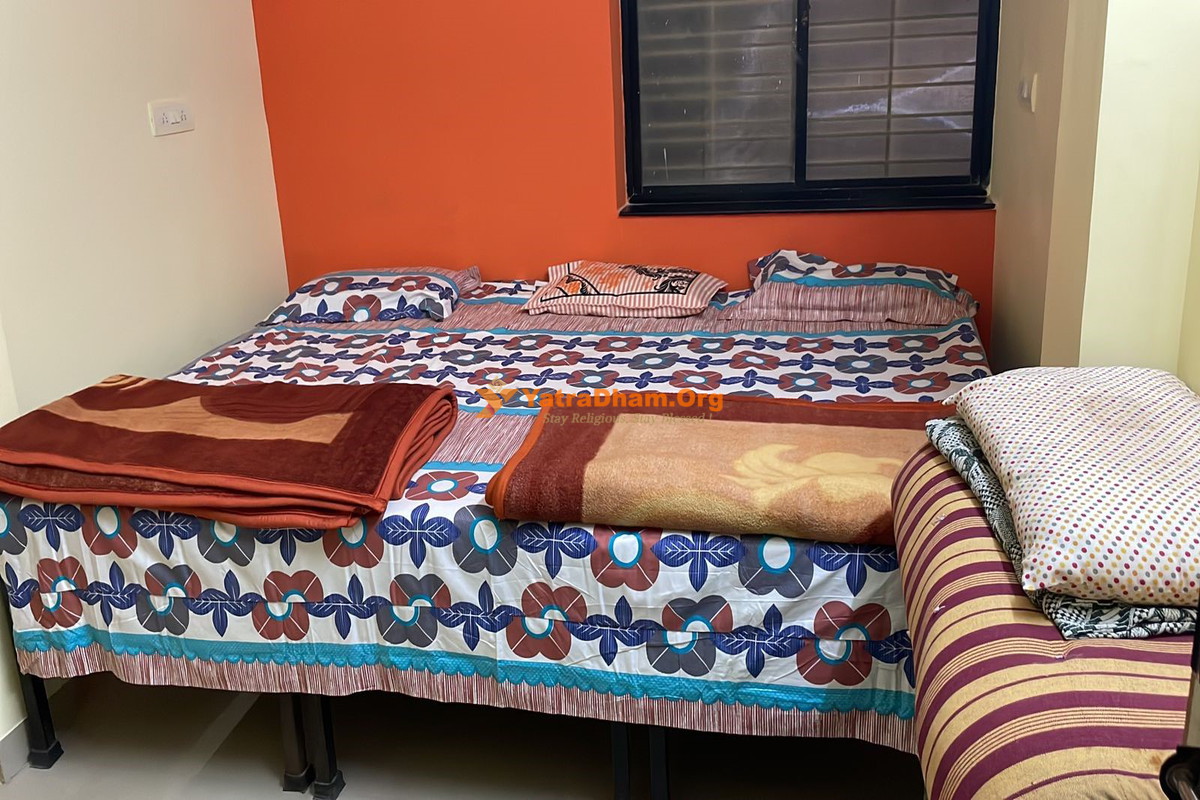 Vatvriksha Bhakta Niwas Private Trust Akkalkot 2 Bed Room