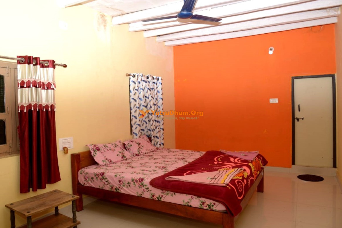 Gopi Plantation Home Stay Hampi 2 Bed Room