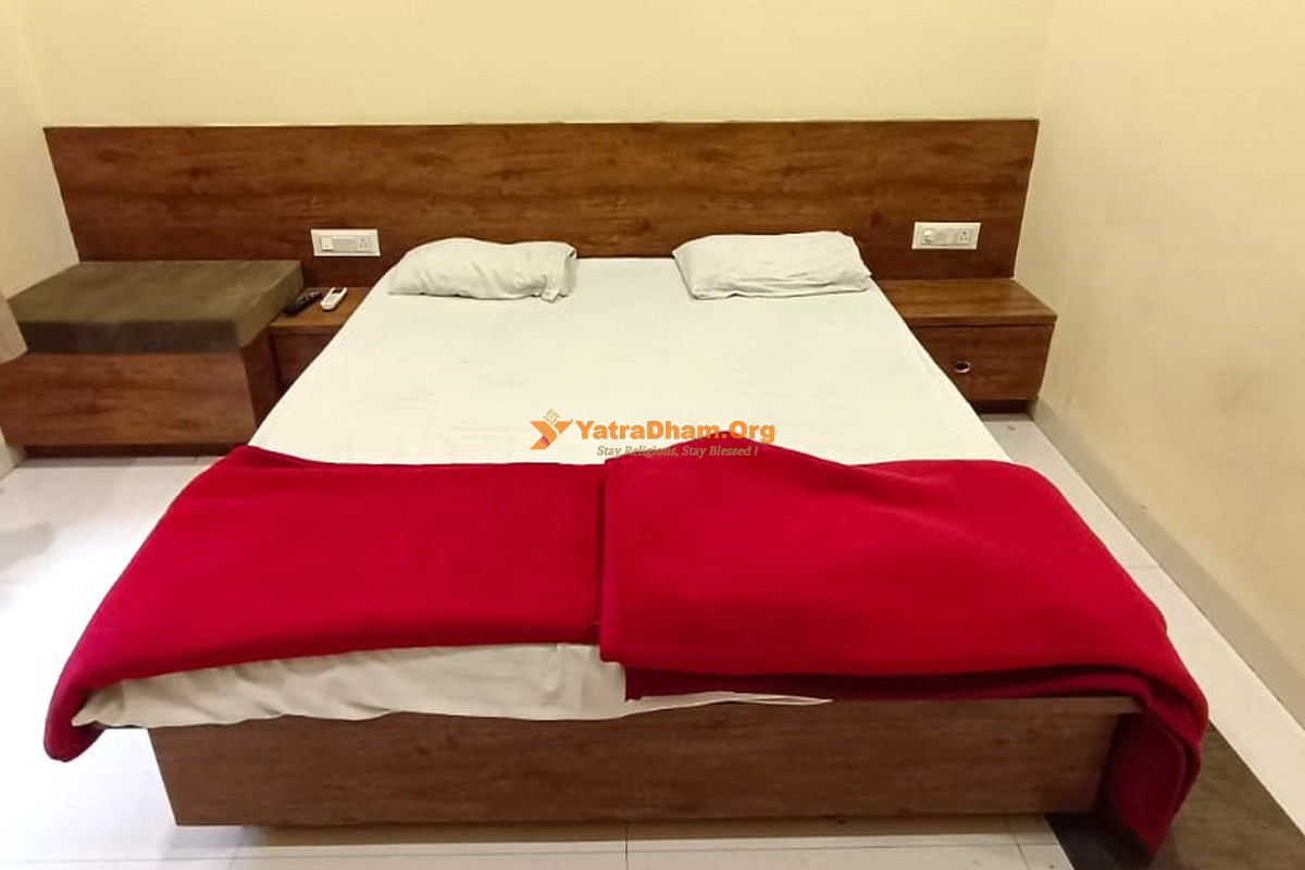 Nasiya Jain Dharamshala Indore 2 Bed Room