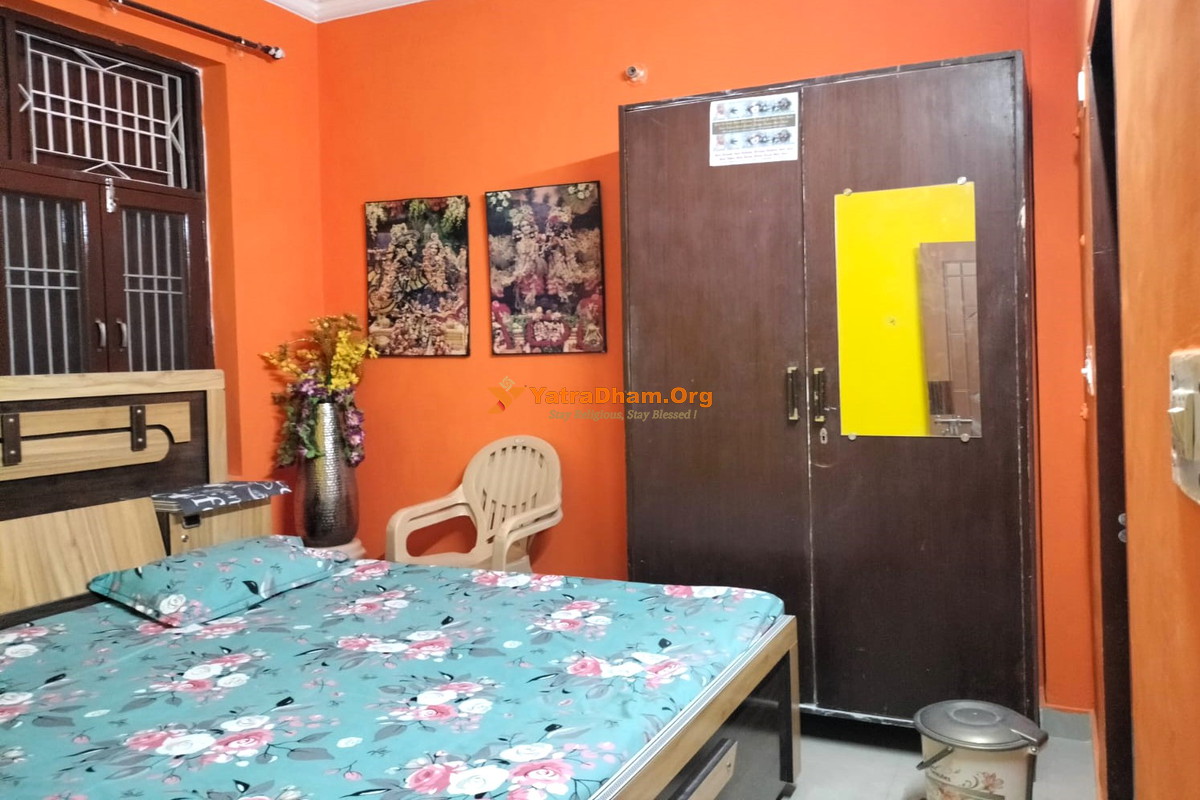 Radhika Raman Bhawan Vrindavan 2 Bed Room