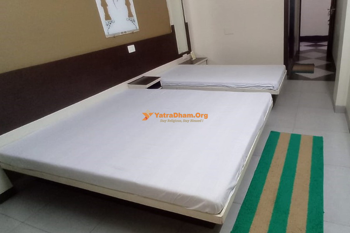 Indore Shri Fatehpuria Samaj Bhavan 3 Bed Room 