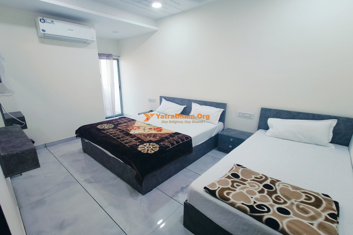 Shree Mahesh Bhavan Dwarka 3 Bed Room