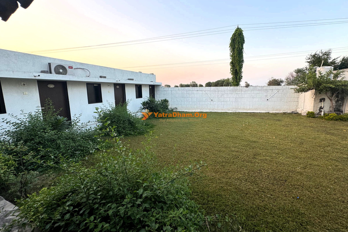 Shree Kashtbhanjan Guest House Sarangpur Community Hall View