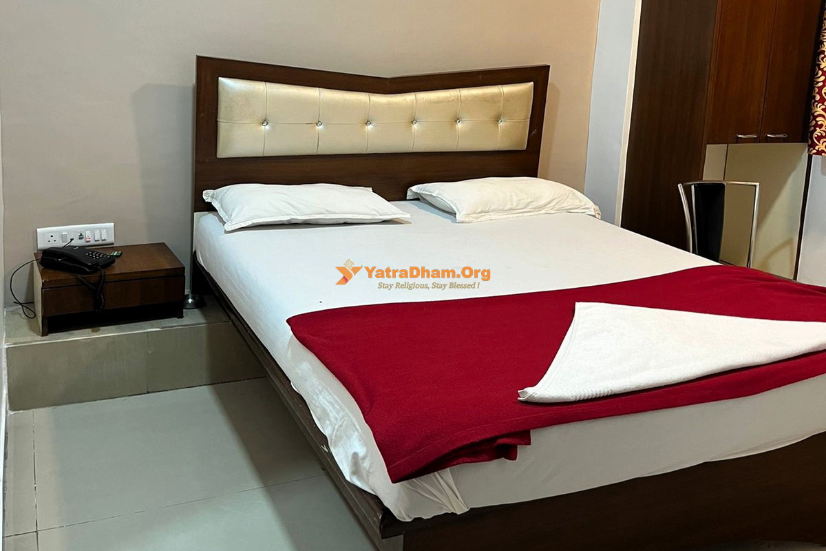 Suraksha Lodging and Boarding Thane 2 Bed Room