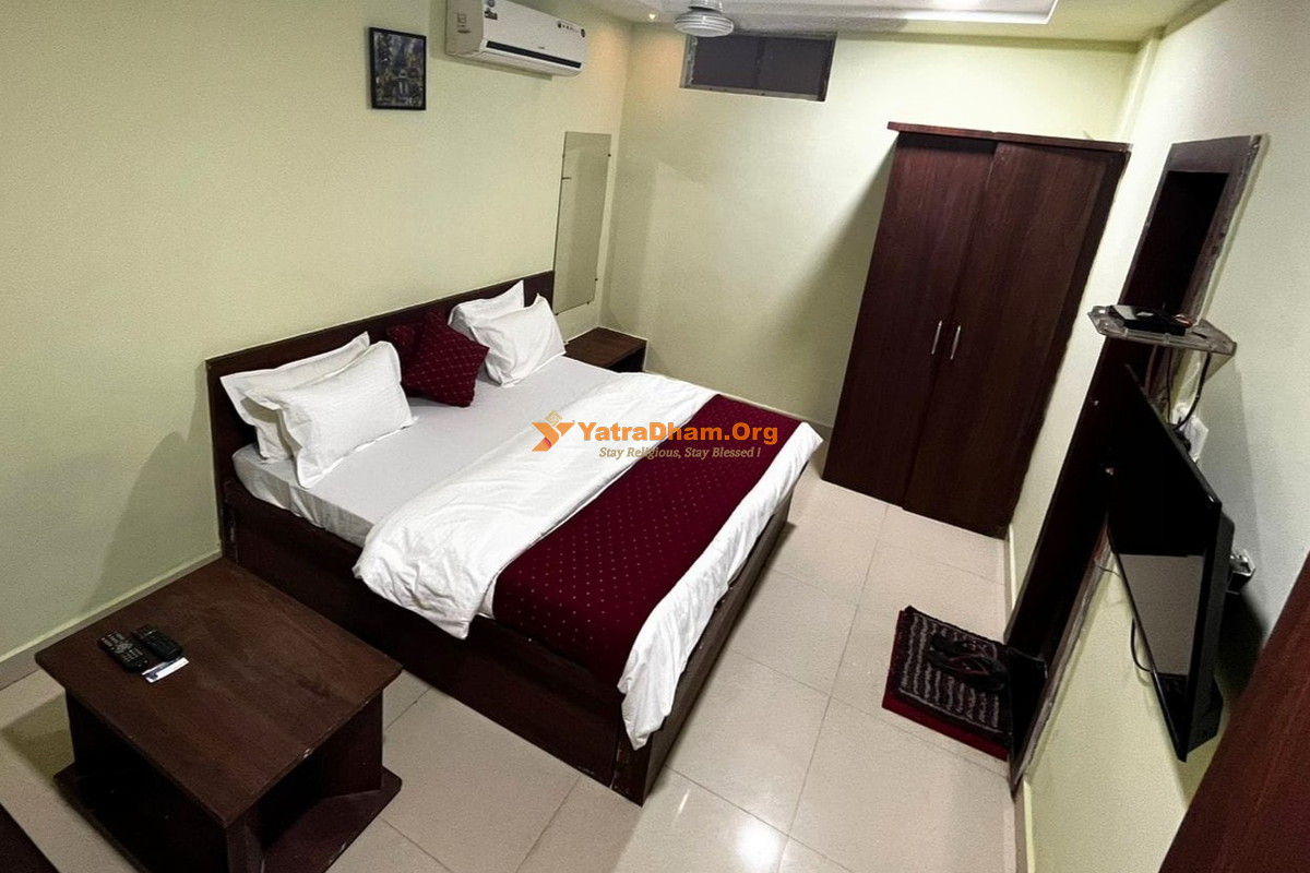 Hotel Ashutosh Mandsaur 2 Bed Room