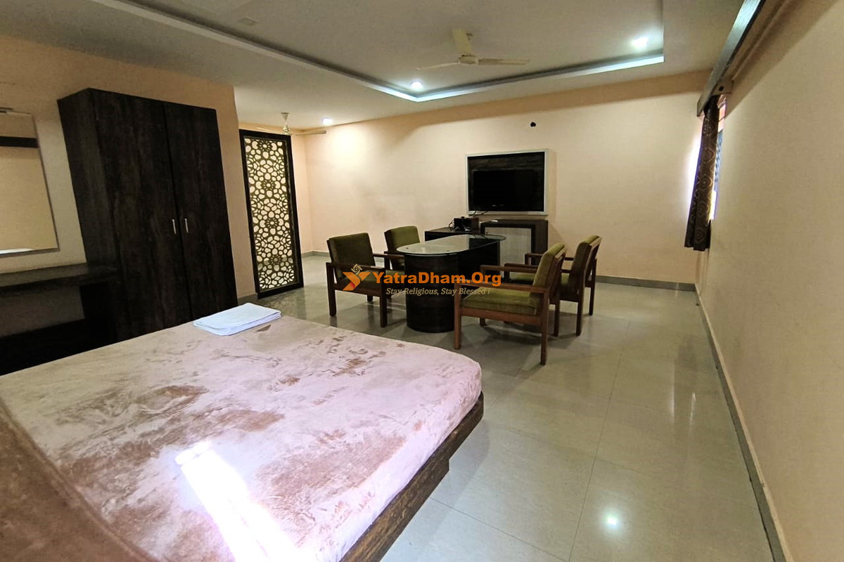 Hotel PBS Grand Hospet  2 Bed Suite AC Room