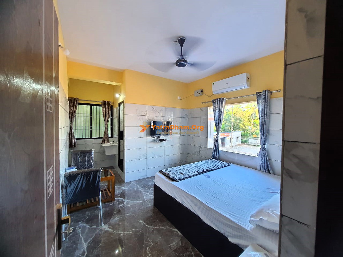Sri Ayodhya Residency Murudeshwar Room