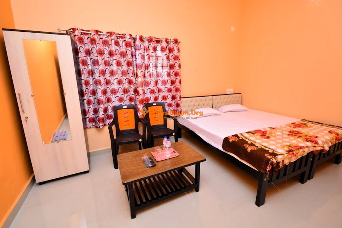 Murudeshwar Hotel Shree Sigandureshwari Room View