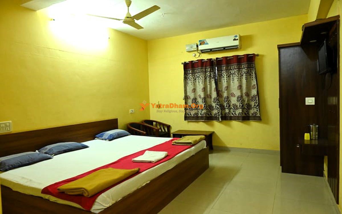 Anugraha Lodge Subramanya 3 Bed Room