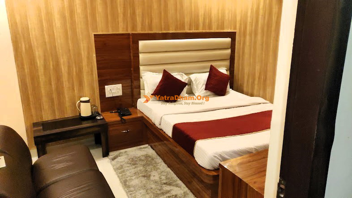Hotel KBS Lucknow Room