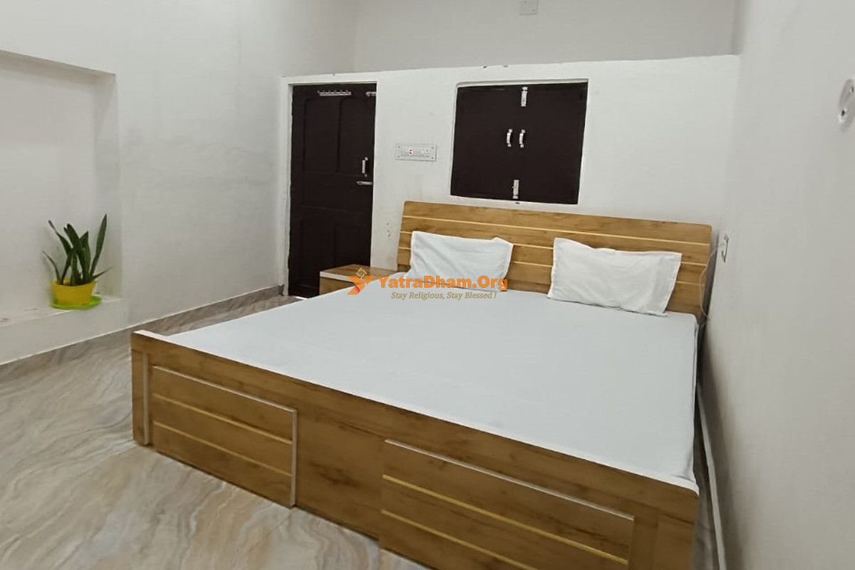 Ayodhya Diamond Guest House 2 Bed Room View