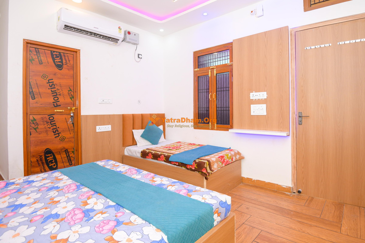 Ayodhya Diamond Guest House 3 Bed Room View