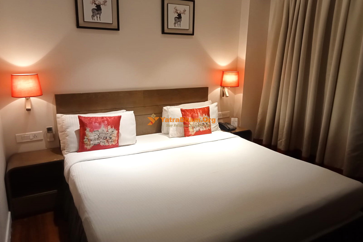 Hotel Le Lotus Grand Varanasi 2 Bed Room