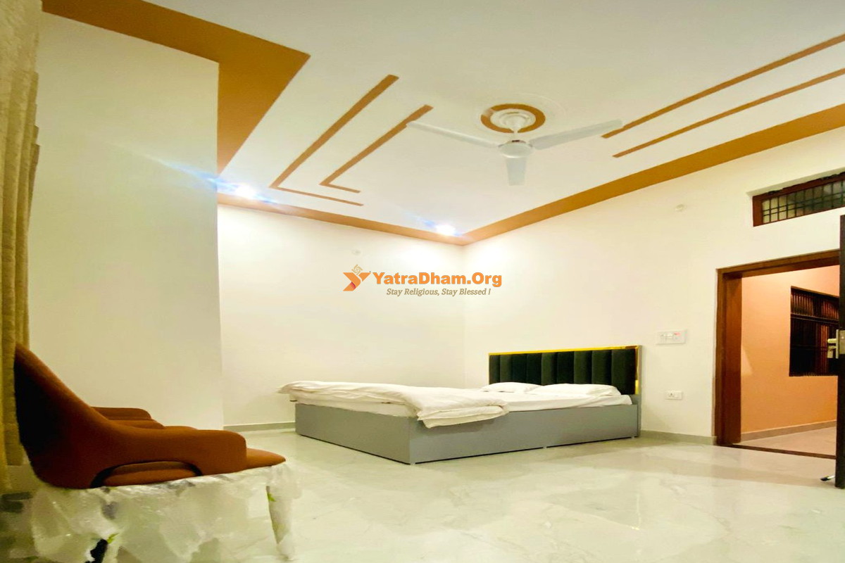 Shiva Homestay Ayodhya Building