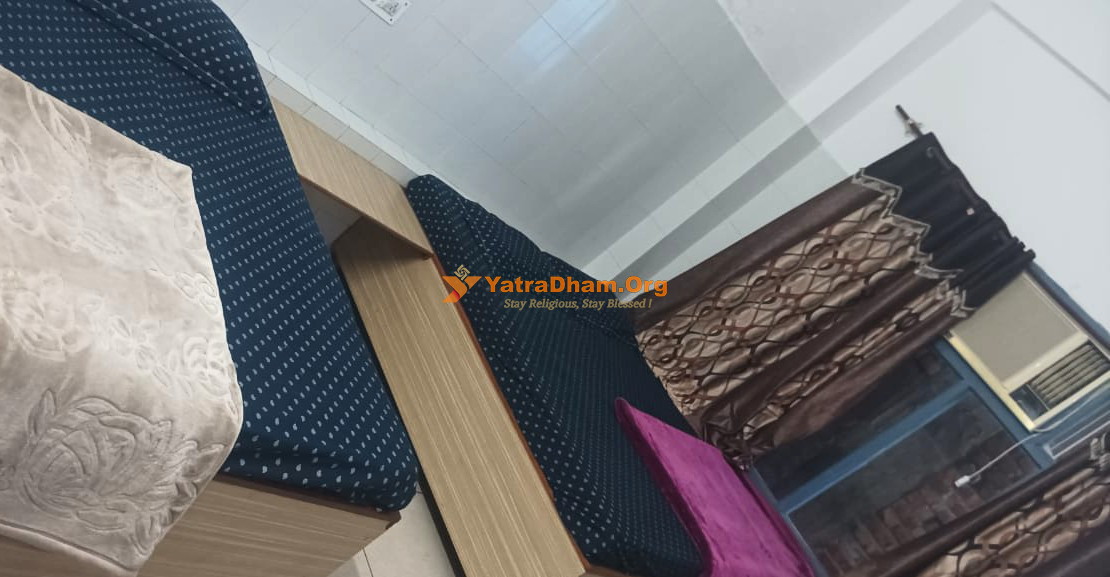 Muktsar Dharamshala Chintapurni 4 Bed Room