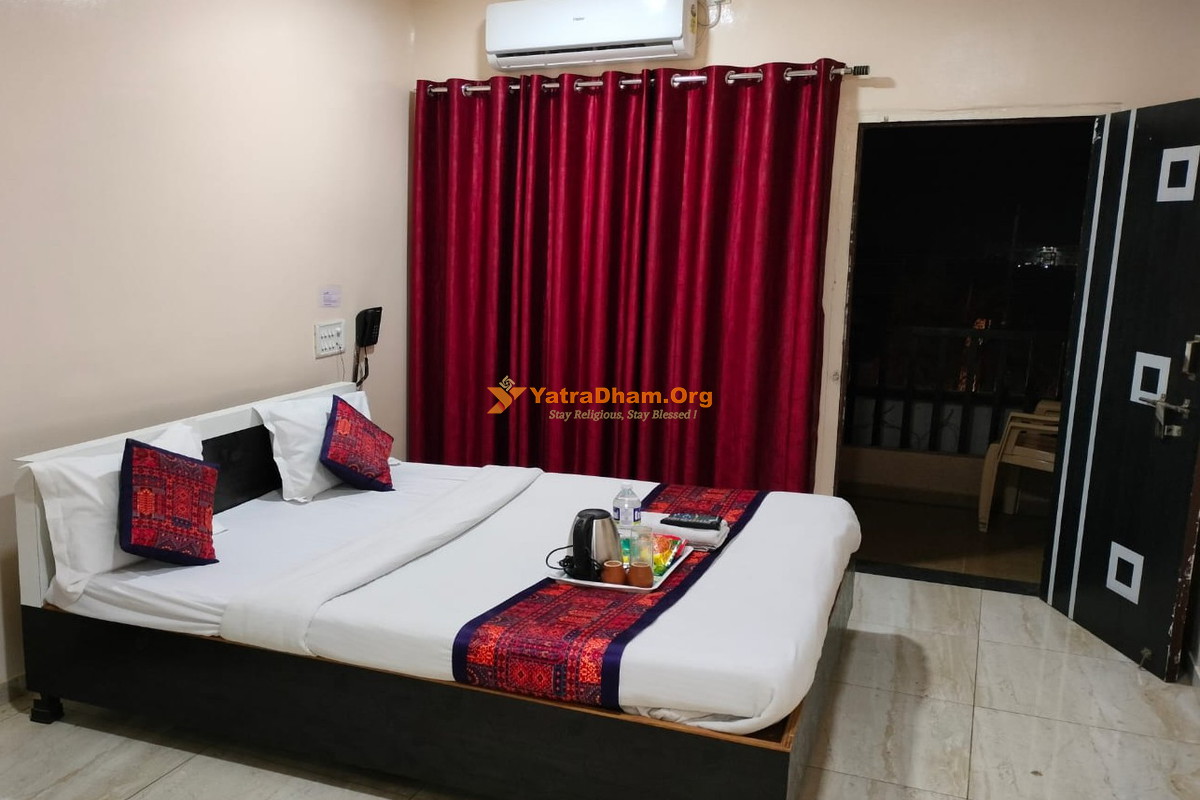 Hotel Meghmalhar Lodging Jejuri 2 Bed Room View