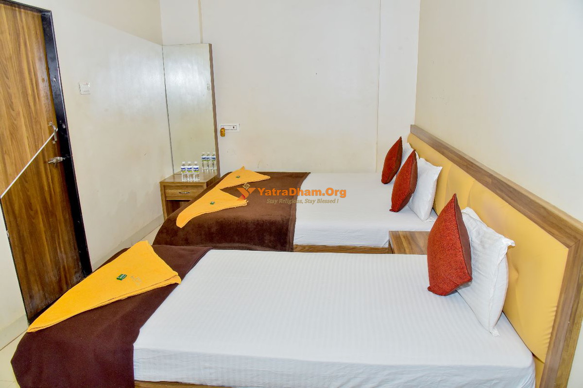 Hotel Ram Leela Lodge 3 Bed Room