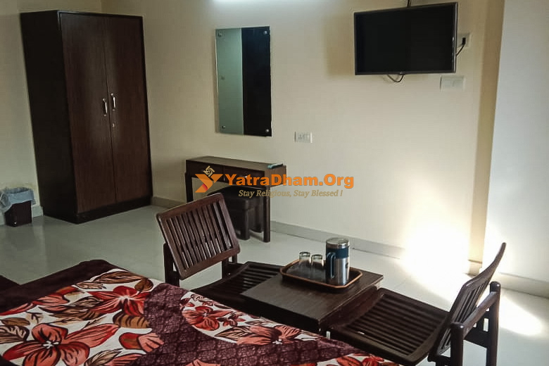 Amritsar Durgiana Yatri Nivas (Near Railway Station)  2 Bed  Room View