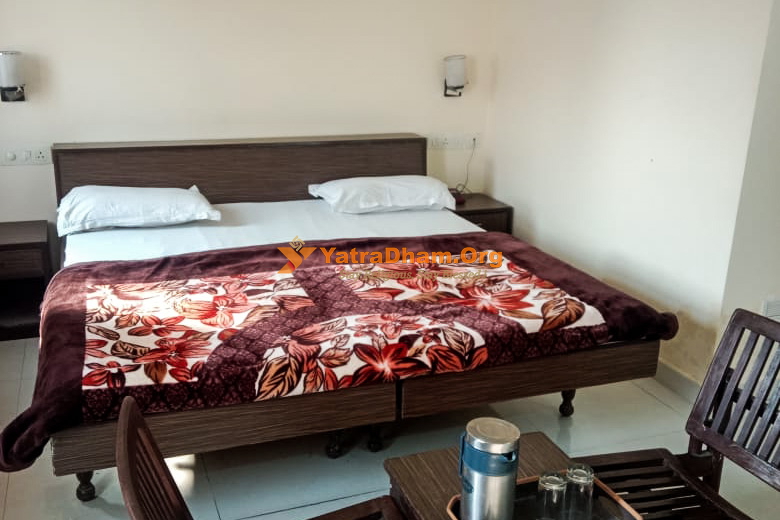 Amritsar Durgiana Yatri Nivas (Near Railway Station)  2 Bed  Room View