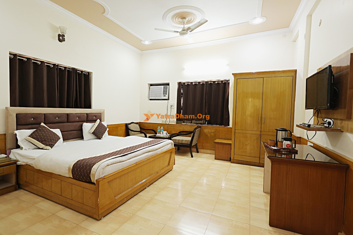 Hotel Sharma Pariwar Haridwar Room