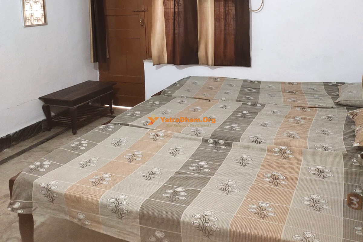 Jangra Dharamshala Haridwar Room