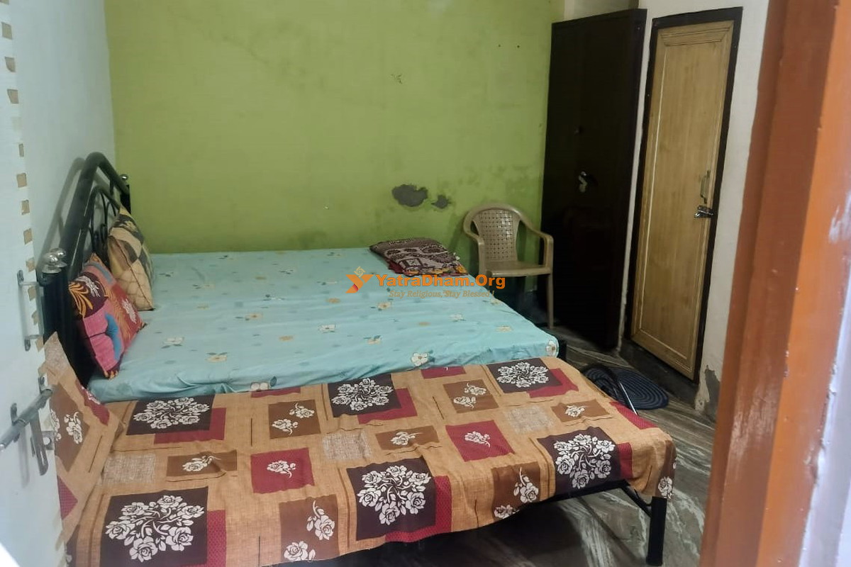Radhavallabh Harivansh Dharamshala Vrindavan Room