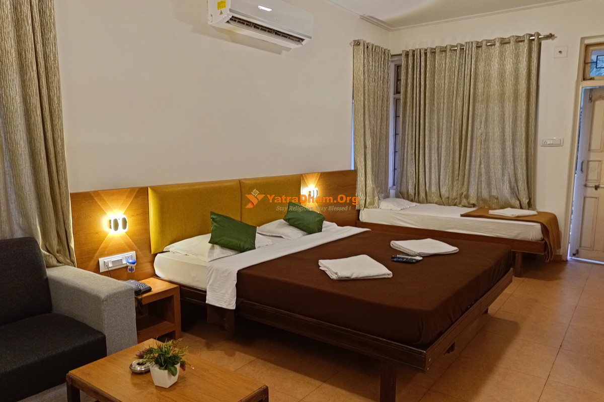 Hotel Durvankur Ganpatipule 2 Bed Room