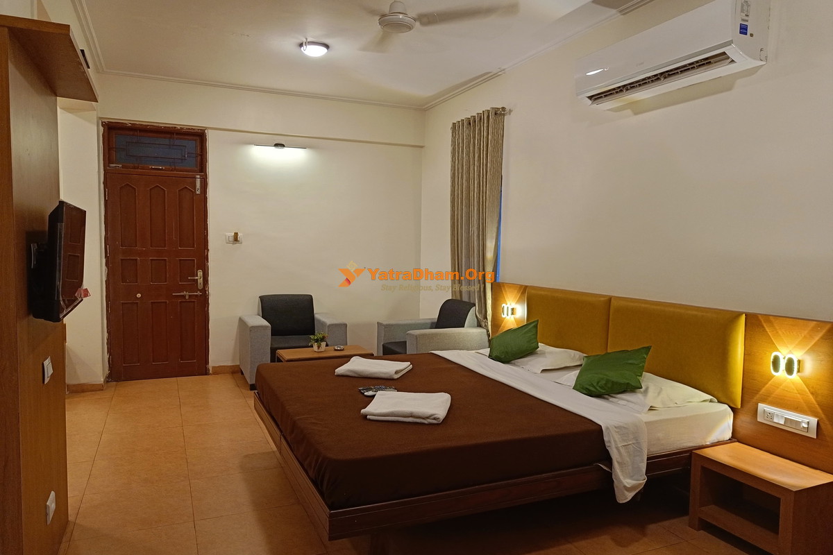 Hotel Durvankur Ganpatipule 2 Bed Room