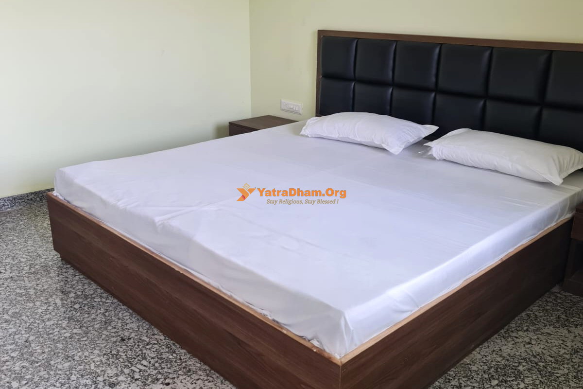 Nikunj Bhavan Vrindavan Room