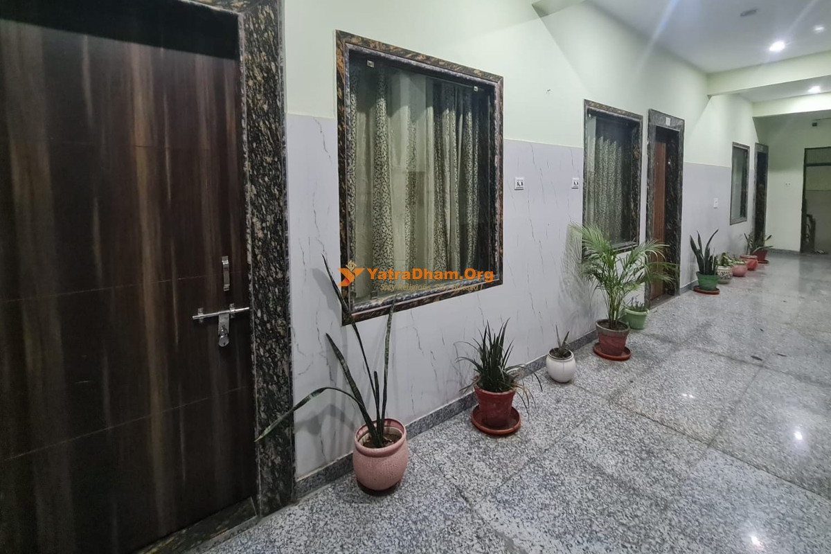Nikunj Bhavan Vrindavan Lobby