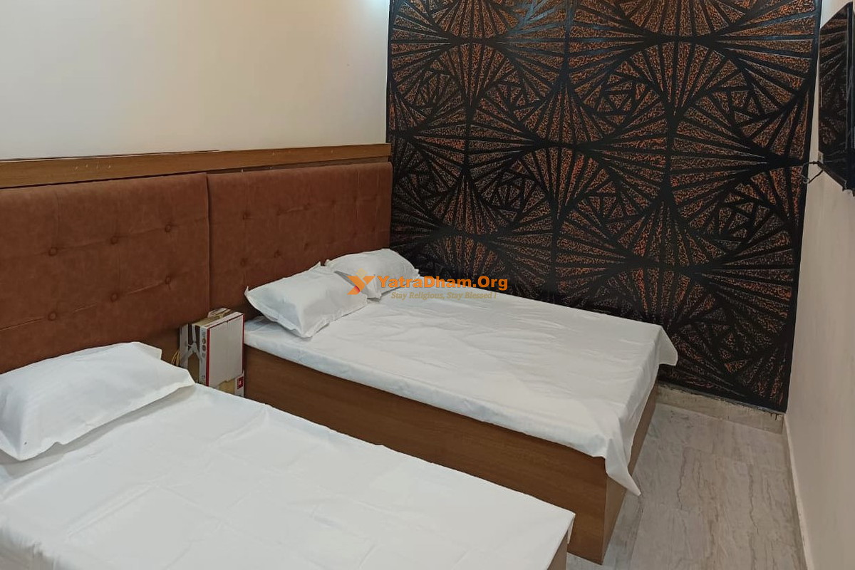 Krishna Yatri Niwas Prayagraj 3 Bed Room