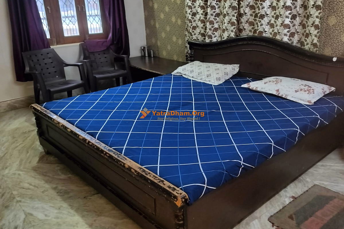Shree Bhagwan Das Kripa Dham Vrindavan Room