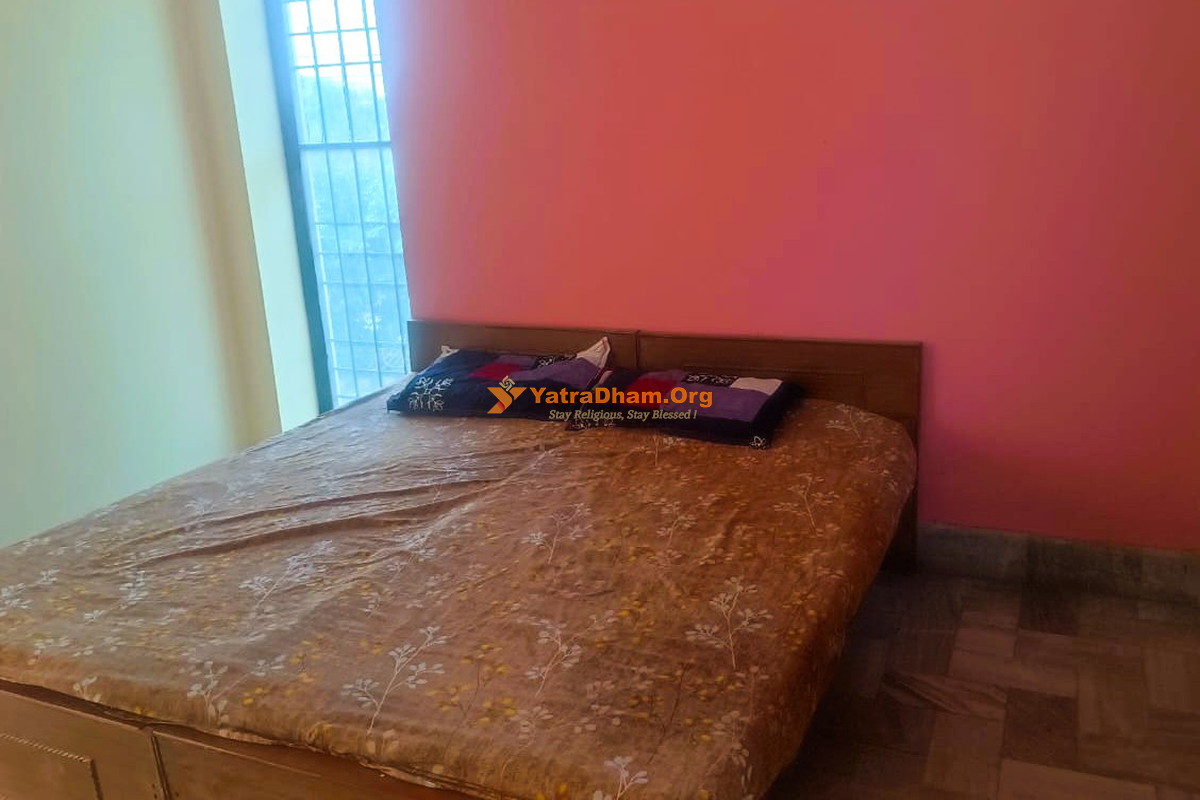 Shri Hari Varishta Jan Sewa Niketan And Sansthan Agra Room