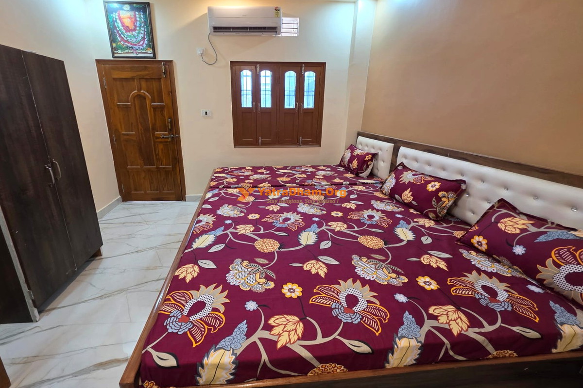 Shri Chintamani Ganpathi Ashram 3 Bed Room
