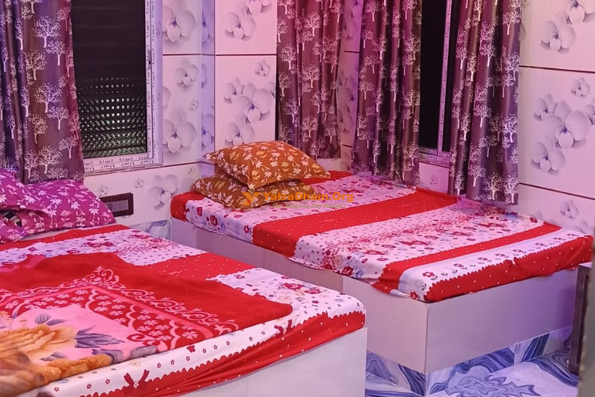 Bibhuti Bhawan Tarapith Room