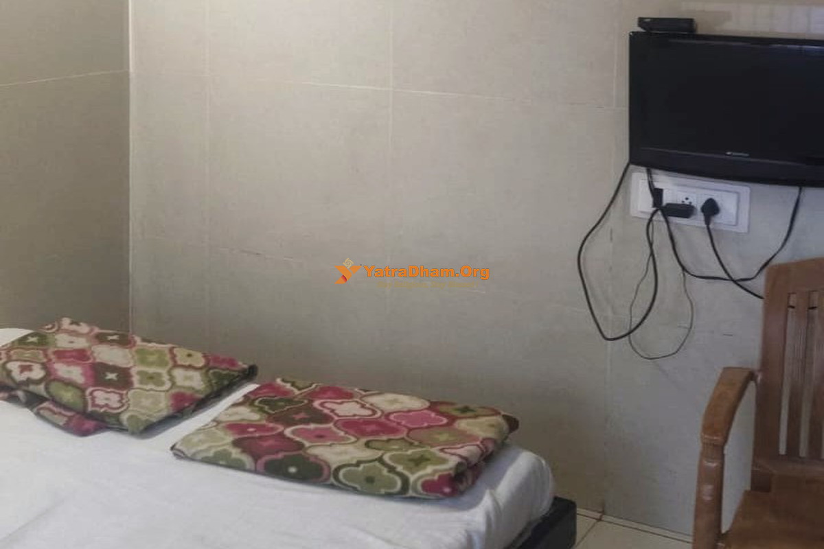 Mayuri Lodge Guntakal 2 Bed Room