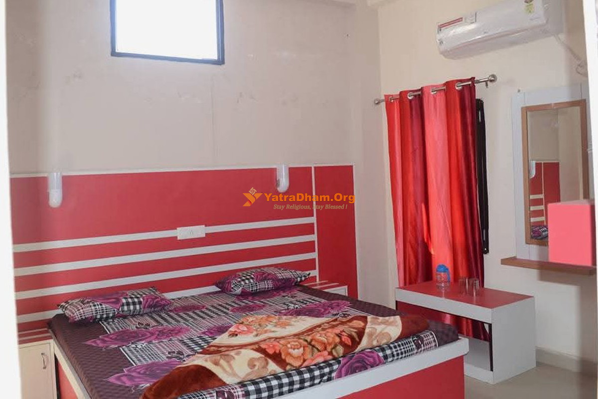 Hotel Royal Inn Chintapurni 2 Bed Room
