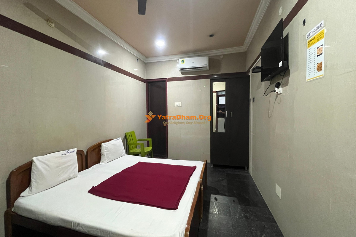 Hotel Prakash - Rameshwaram - 3 Bed_Room_View