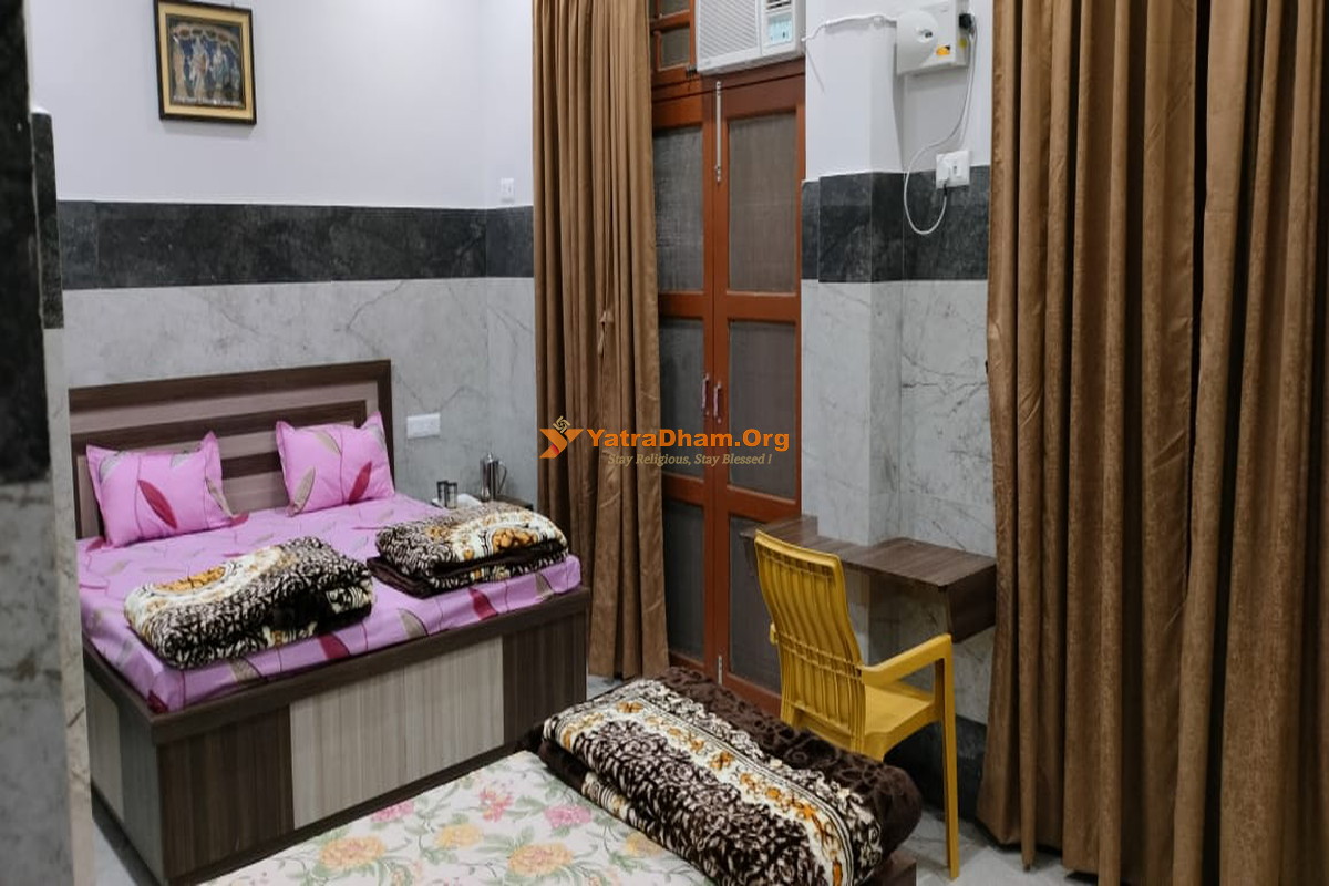 Shri Ramanuj Padachhaya Ayodhya Room