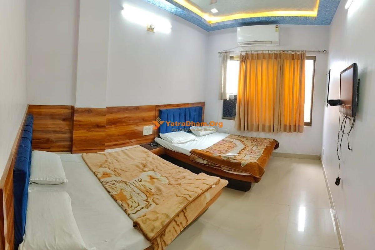 Hotel Hari Darshan Nathdwara 4 Bed AC Room View 