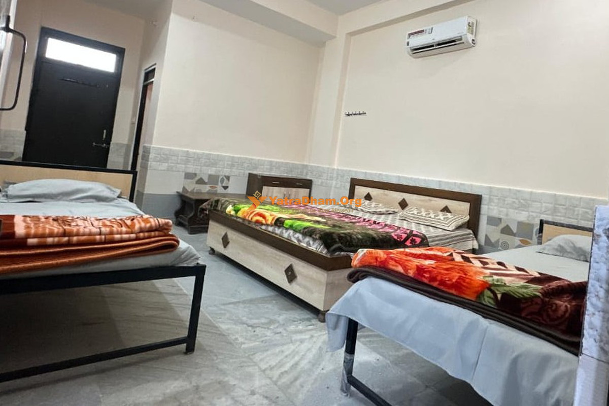 Shri Akhil Bhartiya Acharya Brahmin Dharamshala Pushkar Room View
