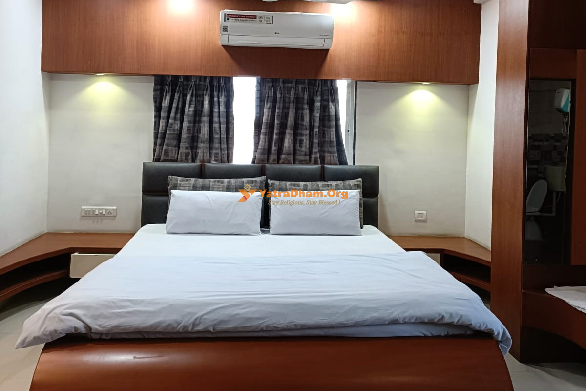 Hotel Bhakt Niwas Shegaon 2 Bed Room View