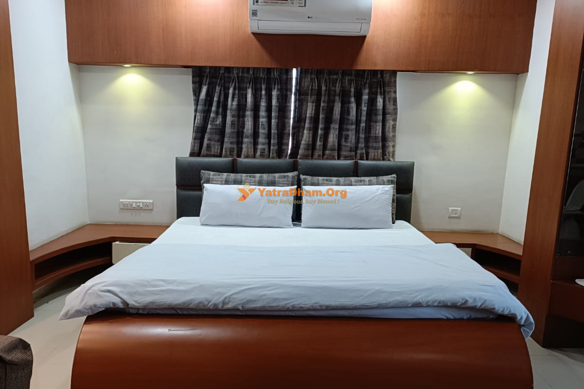 Hotel Bhakt Niwas Shegaon 2 Bed Room View
