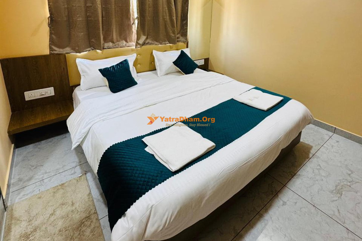 Mahadev Bhavan Dwarka Room