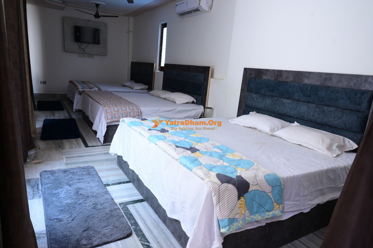 Manokamna Bhagwat Bhawan Shukratal 6 Bed Room