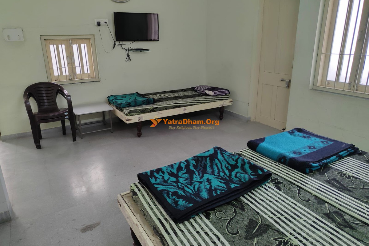 Brahmakshatriya Atithi Bhavan Nathdwara (Near Shreenathji Temple) 3 Bed Room View