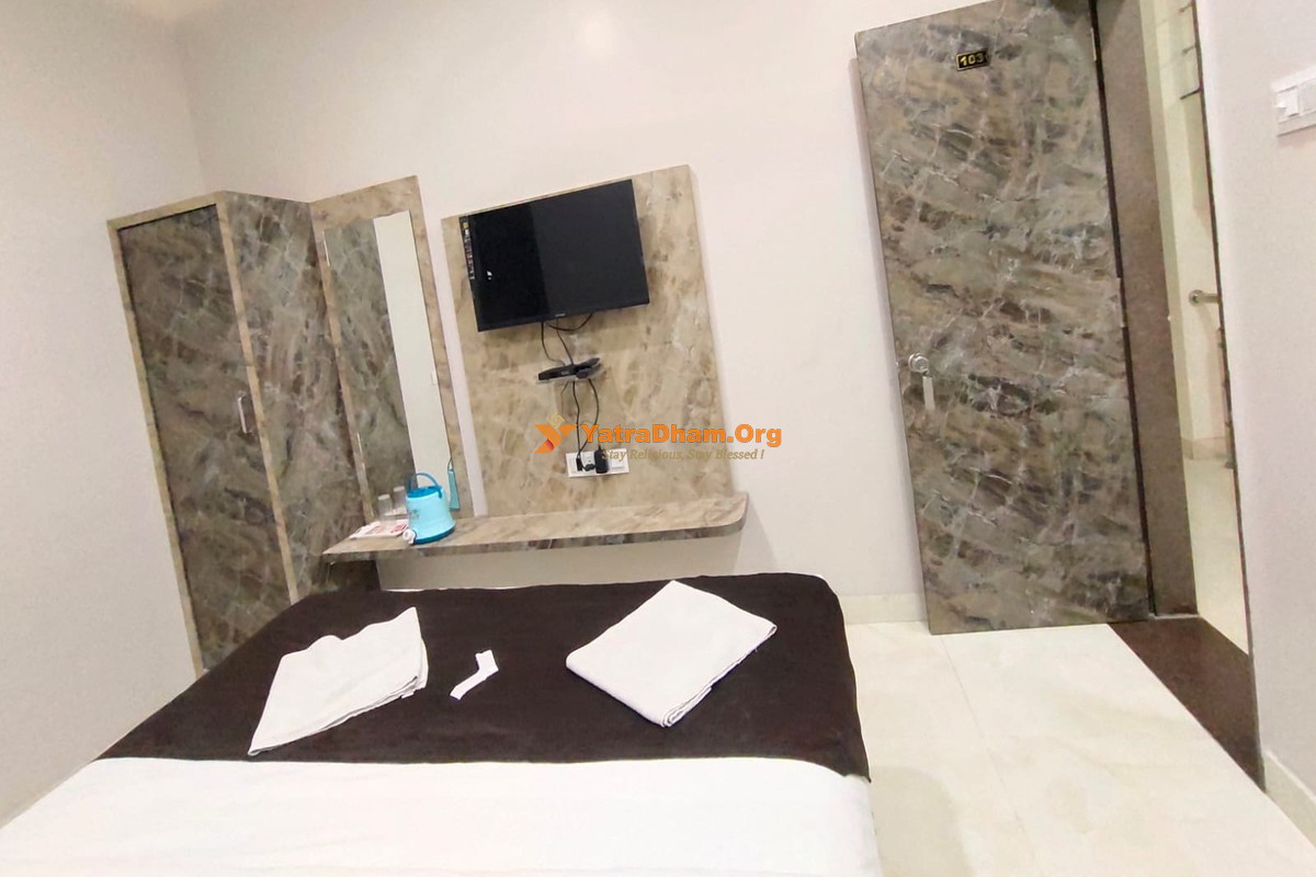 Hotel Shree Dhara Dwarka 2 Bed Standard AC Room