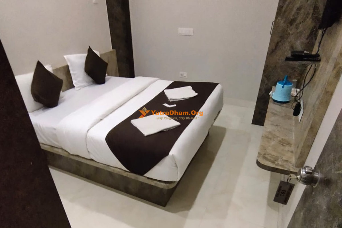 Hotel Shree Dhara Dwarka 2 Bed Standard AC Room