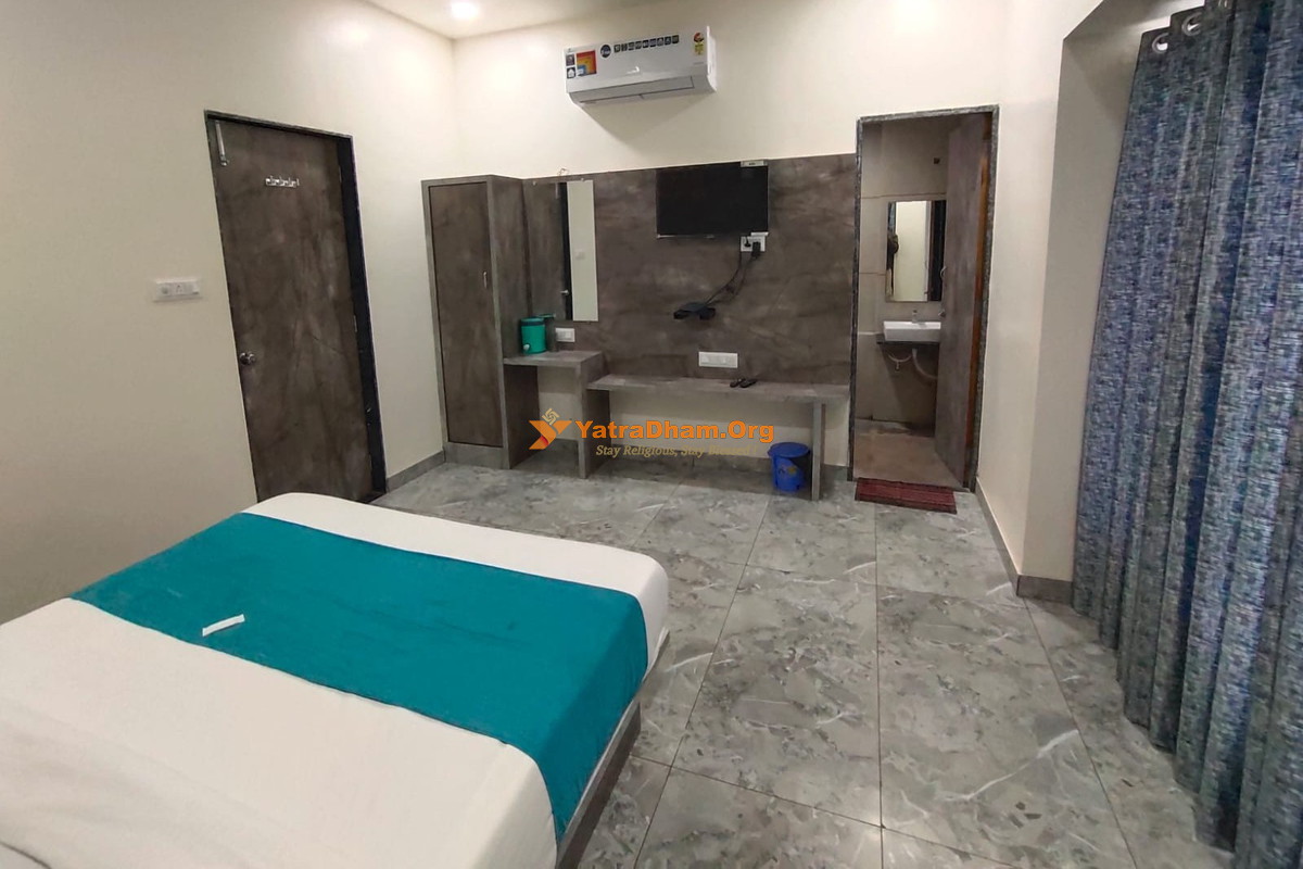 Hotel Thaker Inn Dwarka 2 Bed Standard AC Room